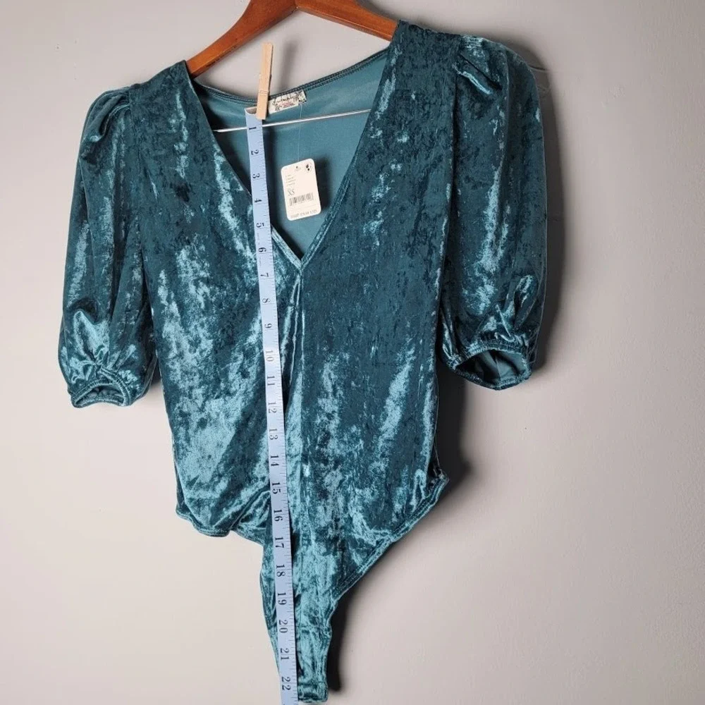 NWT Intimately Free People Dont You‎ Wish Velvet Bodysuit XS Teal Puff Sleeve